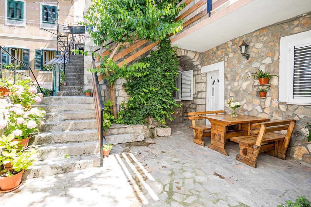 Apartments Sara Hvar Town Bagian luar foto