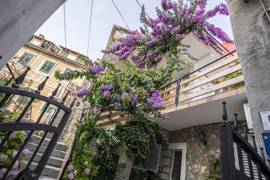 Apartments Sara Hvar Town Bagian luar foto